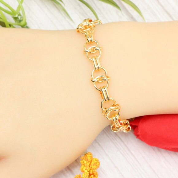 "Trendy Handmade Bracelet – A Thoughtful Gift for Girls & Women | UNVRC1656 - Picture 1 of 10